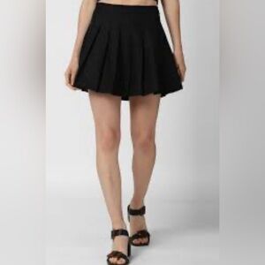 FOREVER 21 PLEATED MINI SKORT GOLF TENNIS PICKEBALLSIZE S